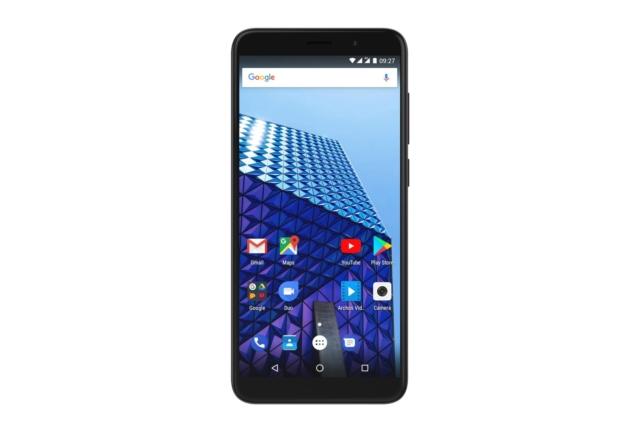 Questo smartphone possiede un display da 5,7 pollici, FWVGA + con risoluzione 960 x 480 in formato 18:9. Il nuovo modello Access 57 di Archos è alimentato da processore quad core, con 1 GB di RAM, 16 GB di memoria interna e una slot Micro SD che consente di espandere la memoria fino a 64 GB. Monta Google Android Oreo Go e possiede: 2 telecamere (2 MP * FF nella parte anteriore e 8 MP * AF nella parte posteriore), una batteria da 2.400 mAh per un uso di un giorno, diverse porte, slot e sensori (2x Nano SIM, Bluetooth, GPS, jack per cuffie, sensore 3D G, ecc.). Prezzo a partire da 79,99 euro. www.archos.com Questo smartphone possiede un display da 5,7 pollici, FWVGA + con risoluzione 960 x 480 in formato 18:9. Il nuovo modello Access 57 di Archos è alimentato da processore quad core, con 1 GB di RAM, 16 GB di memoria interna e una slot Micro SD che consente di espandere la memoria fino a 64 GB. Monta Google Android Oreo Go e possiede: 2 telecamere (2 MP * FF nella parte anteriore e 8 MP * AF nella parte posteriore), una batteria da 2.400 mAh per un uso di un giorno, diverse porte, slot e sensori (2x Nano SIM, Bluetooth, GPS, jack per cuffie, sensore 3D G, ecc.). Prezzo a partire da 79,99 euro. www.archos.com