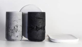 Perception, tazze in materiali riciclati (come denim, pelle, carta, gomma, vetro), Nöme
- al Design Supermarket della Rinascente. Perception, tazze in materiali riciclati (come denim, pelle, carta, gomma, vetro), Nöme
- al Design Supermarket della Rinascente.