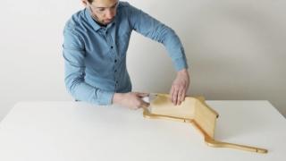 fai da te mensole in stile nordico, con grucce in legno, foto Pierre Lota fai da te mensole in stile nordico, con grucce in legno, foto Pierre Lota