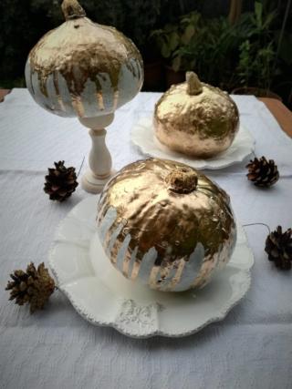 decorare le zucche con la vernice oro decorare le zucche con la vernice oro