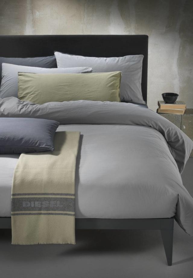 Parure copripiumino
Solid Stone di Mirabello Carrara - Collezione Diesel Living Home Linen AW 2018 Parure copripiumino
Solid Stone di Mirabello Carrara - Collezione Diesel Living Home Linen AW 2018