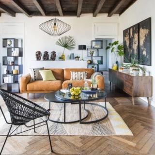 Eclipse di Maisons du Monde sono due tavolini ad incastro in vetro temperato e metallo nero. Le dimensioni sono L 110 x P 110 x H 42. Il prezzo è di 399 euro iva inclusa. www.maisonsdumonde.com Eclipse di Maisons du Monde sono due tavolini ad incastro in vetro temperato e metallo nero. Le dimensioni sono L 110 x P 110 x H 42. Il prezzo è di 399 euro iva inclusa. www.maisonsdumonde.com