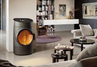 stufa pellet MontExport Austroflamm Clou con anta in ghisa stufa pellet MontExport Austroflamm Clou con anta in ghisa