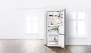 frigocongelatore combinato KGF49PI40 di Bosch con vano congelatore da 105 litri frigocongelatore combinato KGF49PI40 di Bosch con vano congelatore da 105 litri