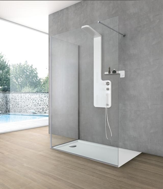 pareti di cristallo trasparente da 8 mm del box doccia walk-in Side di Hafro-Geromin con profili brillantato lucido pareti di cristallo trasparente da 8 mm del box doccia walk-in Side di Hafro-Geromin con profili brillantato lucido