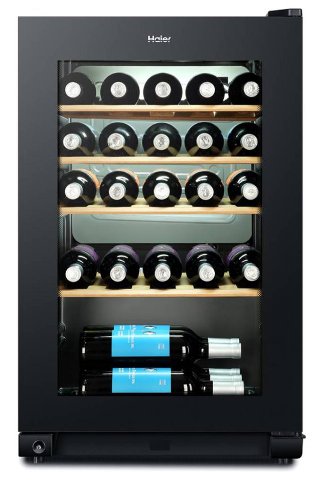 cantinetta per il vino modello WS30GA di Haier contiene fino a 30 bottiglie cantinetta per il vino modello WS30GA di Haier contiene fino a 30 bottiglie