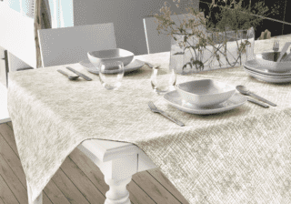 La tovaglia Aiko di VallesusaCASA La tovaglia Aiko di VallesusaCASA