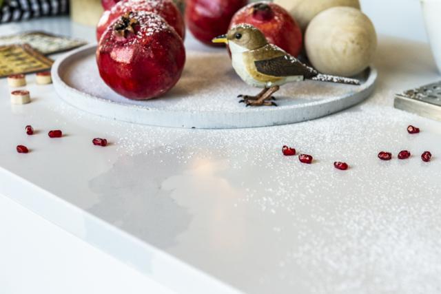 Ne “La Tombolata In Famiglia” la superficie Silestone® nella tonalità Calacatta Classic Ne “La Tombolata In Famiglia” la superficie Silestone® nella tonalità Calacatta Classic