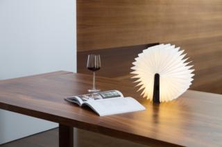 La lampada Lumio di Moroni Gomma La lampada Lumio di Moroni Gomma