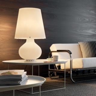 Lampada da tavolo Fontana (design Max Ingrand, 1954), FontanaArte. Lampada da tavolo Fontana (design Max Ingrand, 1954), FontanaArte.