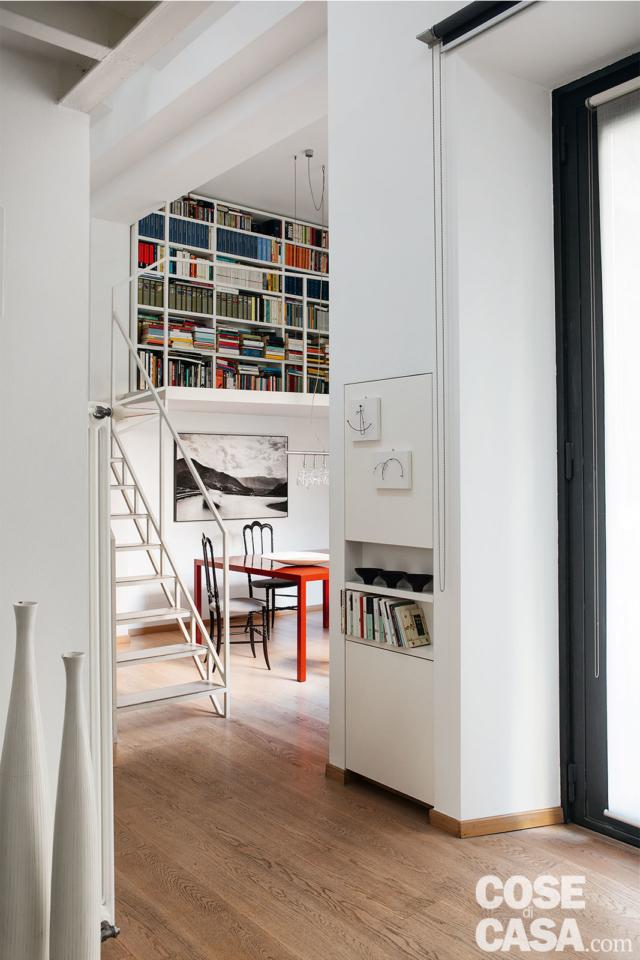 scala per la libreria sul soppalco progetto per sfruttare l'altezza scala per la libreria sul soppalco progetto per sfruttare l'altezza
