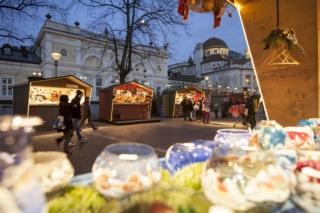 merano casette di legno mercatino di Natale merano casette di legno mercatino di Natale
