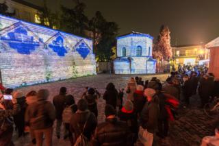 proiezioni luminose nel centro di Ravenna proiezioni luminose nel centro di Ravenna