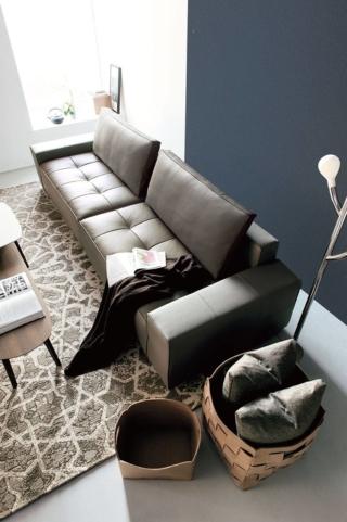 divano Lounge Easy di Calligaris in pelle a tre posti stile moderno divano Lounge Easy di Calligaris in pelle a tre posti stile moderno