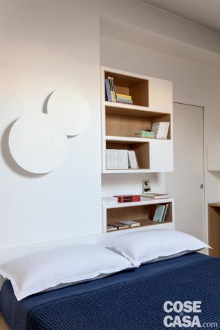 camera-casa su due livelli con zona notte in mansarda e testata attrezzata camera-casa su due livelli con zona notte in mansarda e testata attrezzata