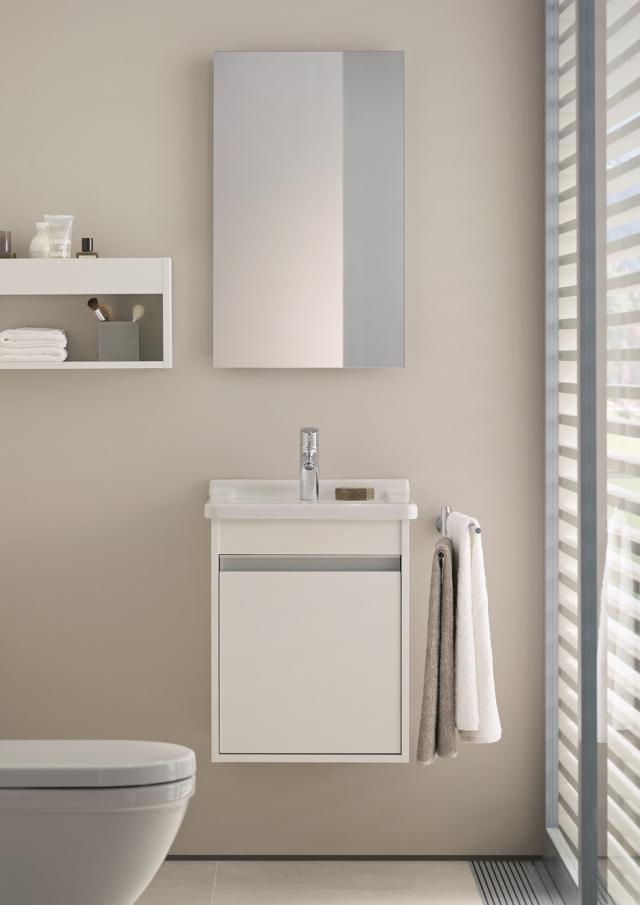 consolle lavamani Starck 3 di Duravit è dotata di mobile sottolavabo sospeso Ketho molto compatto bilaminato bianco opaco consolle lavamani Starck 3 di Duravit è dotata di mobile sottolavabo sospeso Ketho molto compatto bilaminato bianco opaco