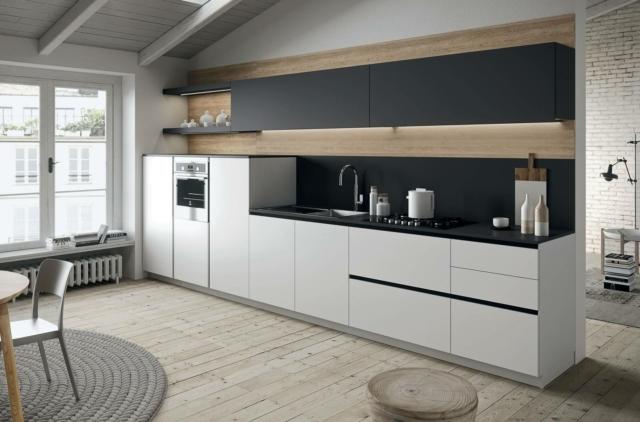 cucina First di Snaidero con tre colonne ridotte cucina First di Snaidero con tre colonne ridotte