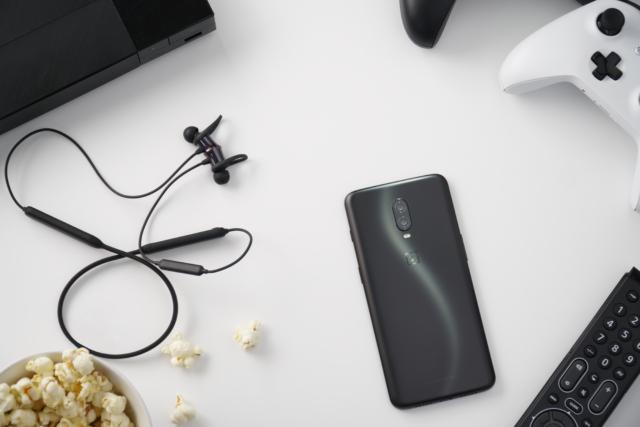 Mobile World Congress 2019 - Smartphone - OnePlus 6T Midnight Black Mobile World Congress 2019 - Smartphone - OnePlus 6T Midnight Black