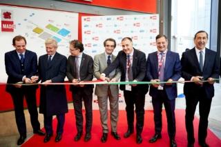 Entra nel vivo a Rho Fiera il dibattito sulla stringente necessità di sbloccare i cantieri per rilanciare l’edilizia e l’intera economia nazionale. Mettendo nel circuito economico i 25 miliardi previsti si genererebbe una crescita del PIL dell’1%. Entra nel vivo a Rho Fiera il dibattito sulla stringente necessità di sbloccare i cantieri per rilanciare l’edilizia e l’intera economia nazionale. Mettendo nel circuito economico i 25 miliardi previsti si genererebbe una crescita del PIL dell’1%.