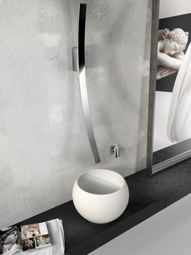 lavandino tondo Arnina di Graff è realizzato in Sleek-Stone® disponibile in finitura bianco lucido o matt per bagno lavandino tondo Arnina di Graff è realizzato in Sleek-Stone® disponibile in finitura bianco lucido o matt per bagno