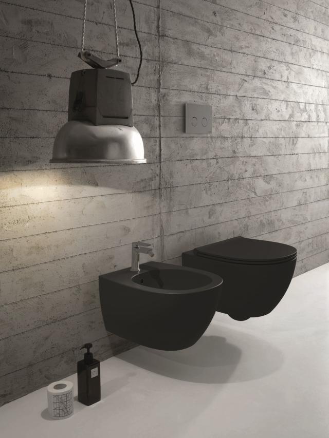 water e bidet sospesi della collezione 4ALL di Ceramica Globo di colore nero water e bidet sospesi della collezione 4ALL di Ceramica Globo di colore nero