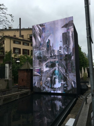 AQUA, nel maxi schermo un'ipotetica Milano del futuro, nel 2049.