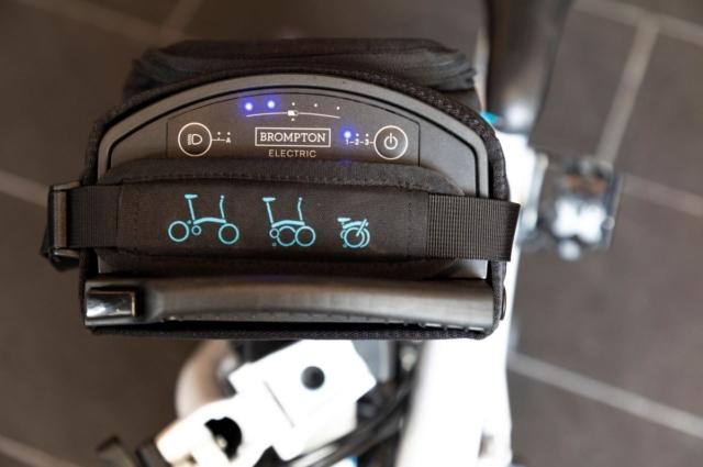Brompton Junction Milano in via Melzo 36 presenta il modello di bici elettrica Brompton X CHPT3 2019 Limited Edition. Brompton Junction Milano in via Melzo 36 presenta il modello di bici elettrica Brompton X CHPT3 2019 Limited Edition.