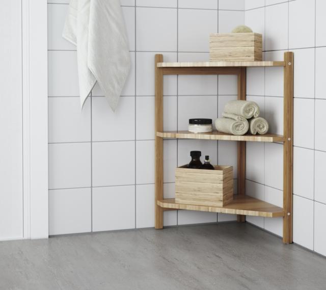 scaffale angolare in bambù RÅGRUND di Ikea è utilizzabile anche come sottolavabo per bagno piccolo scaffale angolare in bambù RÅGRUND di Ikea è utilizzabile anche come sottolavabo per bagno piccolo