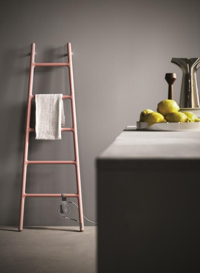 scaldasalviette mobile Scaletta di Tubes free-standing a parete scaldasalviette mobile Scaletta di Tubes free-standing a parete
