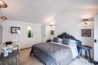 SUITE  casa di campagna a ostuni con recupero lamia e trullo