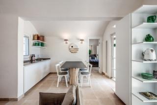 CUCINA casa di campagna a ostuni con recupero lamia e trullo