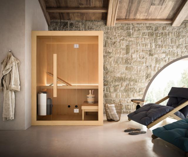Sauna finlandese Hoshi di Glass 1989 con finitura Hemlock naturale è disponibile in 9 misure standard, fra cui 210 x 160 cm o anche solo 150 x 110 cm, lo spazio di un box doccia Sauna finlandese Hoshi di Glass 1989 con finitura Hemlock naturale è disponibile in 9 misure standard, fra cui 210 x 160 cm o anche solo 150 x 110 cm, lo spazio di un box doccia