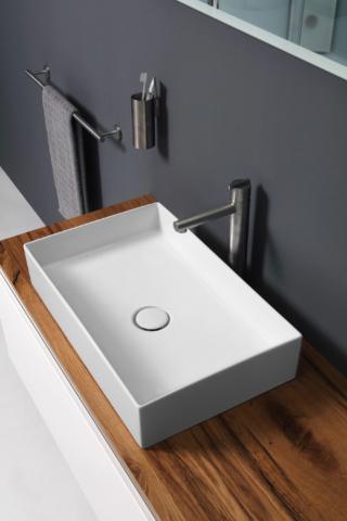 lavabo da appoggio con il bordo fino PURO.ZER03 di Progetto Puro di Grandform presenta forme essenziali, decise e squadrate lavabo da appoggio con il bordo fino PURO.ZER03 di Progetto Puro di Grandform presenta forme essenziali, decise e squadrate