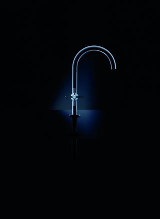 batteria monoforo per lavabo Atrio di Grohe prende ispirazione dal cerchio, le forme cilindriche mantengono sempre lo stesso diametro, mentre la bocca forma un perfetto semicerchio batteria monoforo per lavabo Atrio di Grohe prende ispirazione dal cerchio, le forme cilindriche mantengono sempre lo stesso diametro, mentre la bocca forma un perfetto semicerchio