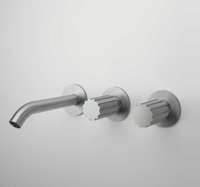 batteria tre fori lavabo completa da incasso Z316 di Zazzeri è in acciaio inox e presenta un getto da 120 mm e manopole MEC batteria tre fori lavabo completa da incasso Z316 di Zazzeri è in acciaio inox e presenta un getto da 120 mm e manopole MEC
