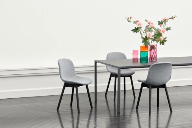 Neu 13 Upholstery di Hay è la seduta imbottita con una forma ergonomica Neu 13 Upholstery di Hay è la seduta imbottita con una forma ergonomica