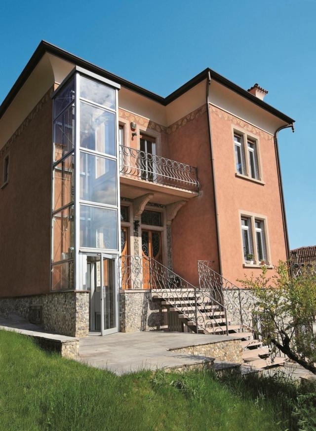 Elevatore per esterni DomusLift di IGV Group Elevatore per esterni DomusLift di IGV Group