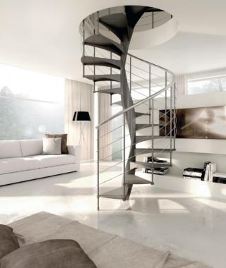 Grazie al movimento elicoidale, i gradini in legno, vetro o metallo sono molto spaziosi. E20 ElicaDesign di ANM Design è composta da 13 gradini in metallo con ringhiera R4, montanti in metallo e corrimano inox. Prezzo 5.234 euro + Iva. www.anmdesign.sm
