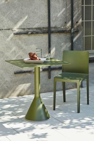 tavolo piccolo per esterni hay Palissade Cone Table olive_Elementaire Chair olive tavolo piccolo per esterni hay Palissade Cone Table olive_Elementaire Chair olive