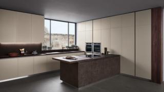 cucina con pensili Lounge di Veneta Cucine colore grigio cucina con pensili Lounge di Veneta Cucine colore grigio