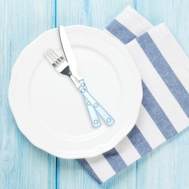 set di posate Frosty di Kasanova prevede 24 posate colore azzurro stile navy set di posate Frosty di Kasanova prevede 24 posate colore azzurro stile navy