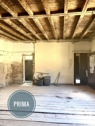 dopo le demolizioni, prima di iniziare i lavori e il recupero delle travi dopo le demolizioni, prima di iniziare i lavori e il recupero delle travi