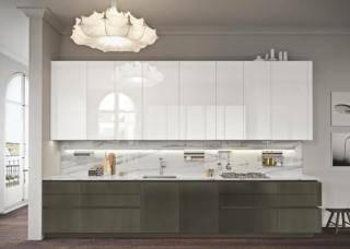 cucina con finiture bianche e metal town Look di Snaidero cucina con finiture bianche e metal town Look di Snaidero