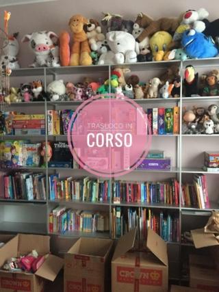 libreria con giochi da riempire dopo il trasloco libreria con giochi da riempire dopo il trasloco