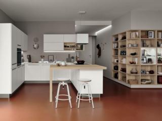 cucina bianca su 2 angoli con penisola bancone snack Carrera F1 di Veneta Cucine cucina bianca su 2 angoli con penisola bancone snack Carrera F1 di Veneta Cucine