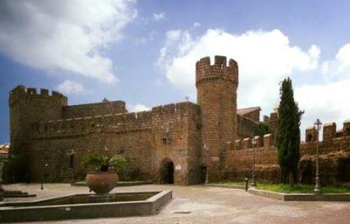 Etruschi Maestri Artigiani. Nuove prospettive da Cerveteri e Tarquinia Etruschi Maestri Artigiani. Nuove prospettive da Cerveteri e Tarquinia