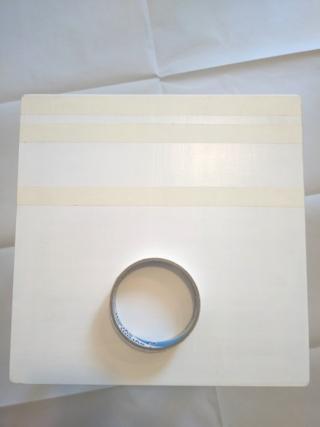 Per il decoro con le righe, posizionate il nastro carta come nella foto (Foto 3),