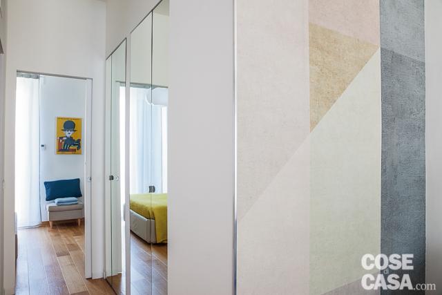 disimpegno, pavimento in parquet di rovere, vani con ante specchiate, camera disimpegno, pavimento in parquet di rovere, vani con ante specchiate, camera
