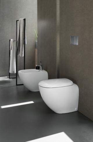 in ceramica bianca i sanitari sospesi della linea Easy02 di Pozzi Ginori in vendita su Desivero in ceramica bianca i sanitari sospesi della linea Easy02 di Pozzi Ginori in vendita su Desivero