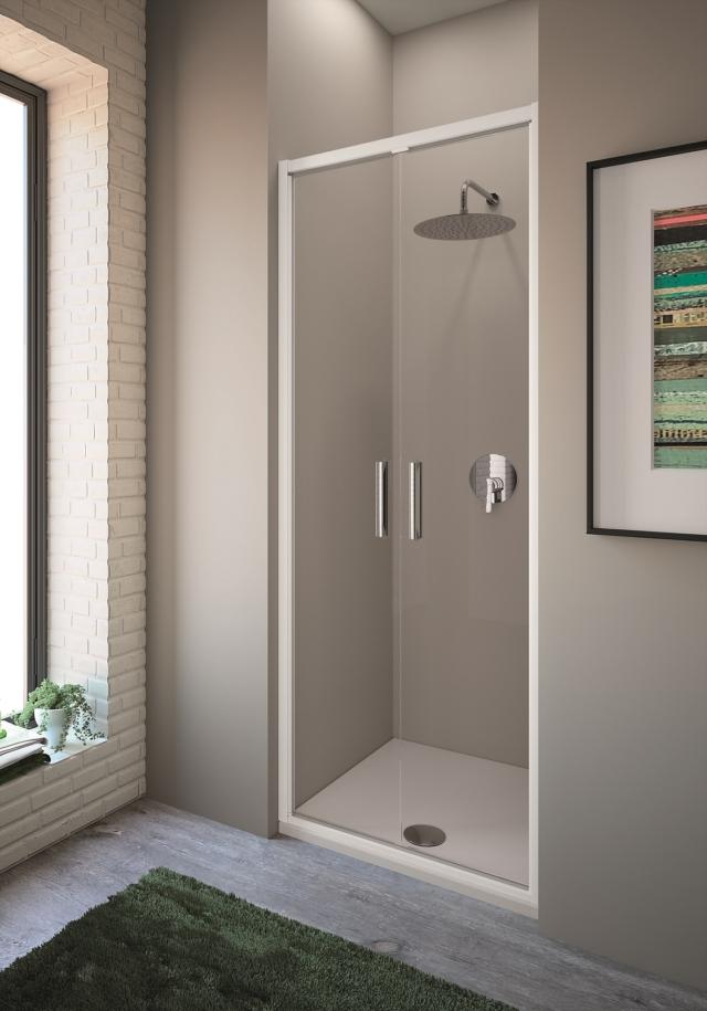 cabina doccia Strada S80 di Ideal Standard ha ante a battente che ricordano le porte del saloon cabina doccia Strada S80 di Ideal Standard ha ante a battente che ricordano le porte del saloon